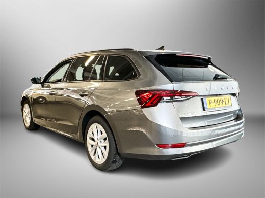 Skoda Octavia Combi 1.4 204pk TSI iV PHEV Business Edition / Parkeercamera achter / Cruise Control / Parkeersen... ActivLease financial lease
