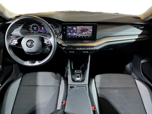 Skoda Octavia Combi 1.4 204pk TSI iV PHEV Business Edition / Parkeercamera achter / Cruise Control / Parkeersen... ActivLease financial lease