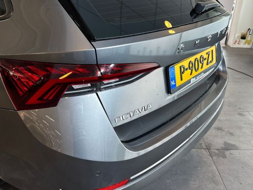 Skoda Octavia Combi 1.4 204pk TSI iV PHEV Business Edition / Parkeercamera achter / Cruise Control / Parkeersen... ActivLease financial lease