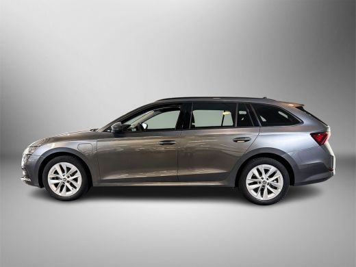 Skoda Octavia Combi 1.4 204pk TSI iV PHEV Business Edition / Parkeercamera achter / Cruise Control / Parkeersen... ActivLease financial lease