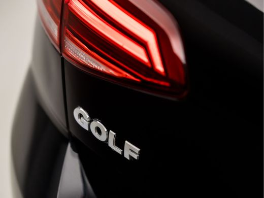 Volkswagen Golf 1.0 TSI Sportline (APPLE CARPLAY, GROOT NAVI, ADAPTIVE CRUISE, LM VELGEN, SPORTSTOELEN, LED ACHTE... ActivLease financial lease