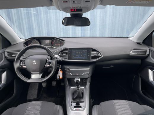 Peugeot 308 1.2 Premium 130 PK l Achteruitrijcamera l Climate Control l Apple Carplay/ Android auto l Armsteu... ActivLease financial lease