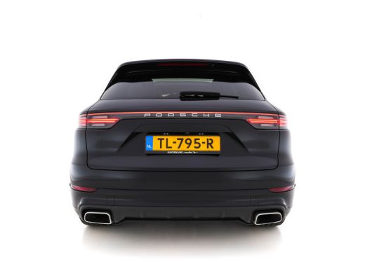 Porsche Cayenne 3.0 E-Hybrid Sport-Chrono-Pack (INCL-BTW) *PANO | CLUB-VOLLEDER | SOFT-CLOSE | MEMORY-PACK | SURR... ActivLease financial lease