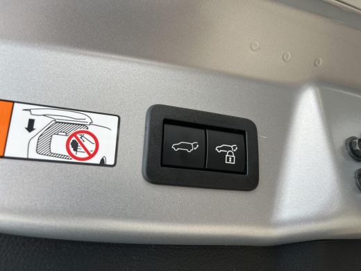Toyota Prius 2.0 Plug-in Executive | Direct leverbaar! | Apple/Android | Navigatiesyteem | Camera | ActivLease financial lease