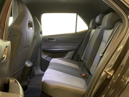 Seat Born Business 62 kWh 204pk / Extra getint glas achter / Voorstoelen verwarmd / Volledig digitaal instr... ActivLease financial lease