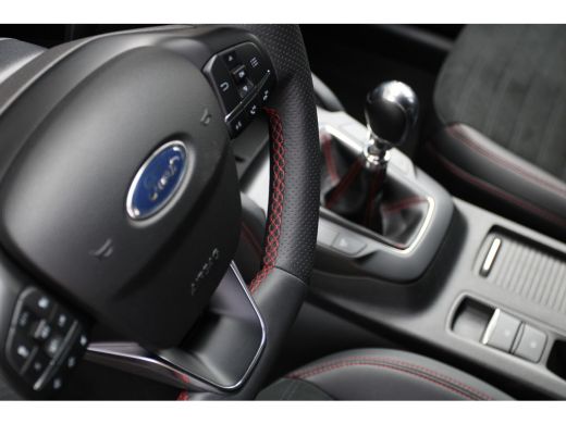 Ford Kuga 1.5 ST-LINE X 150PK ECOBOOST | NAVI | LED | VR-COCKPIT | CRUISE | APPLE CARPLAY | PDC | KEY-LESS ActivLease financial lease