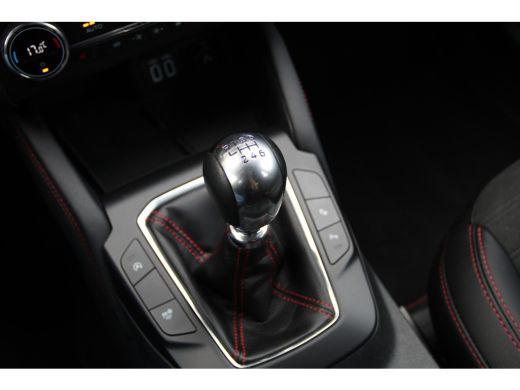 Ford Kuga 1.5 ST-LINE X 150PK ECOBOOST | NAVI | LED | VR-COCKPIT | CRUISE | APPLE CARPLAY | PDC | KEY-LESS ActivLease financial lease