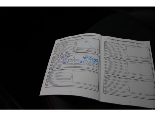 Ford Kuga 1.5 ST-LINE X 150PK ECOBOOST | NAVI | LED | VR-COCKPIT | CRUISE | APPLE CARPLAY | PDC | KEY-LESS ActivLease financial lease