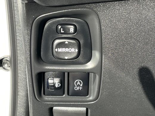 Toyota Aygo 1.0 VVT-i x-play | Navigatie | Airconditioning | Parkeercamera | Elektrische ramen voor | ActivLease financial lease