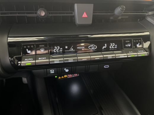 Toyota C-HR Hybrid 200 Première Edition | Direct leverbaar! | ActivLease financial lease