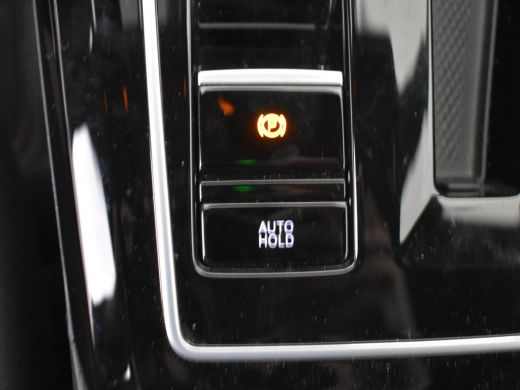 Volkswagen Golf 2.0 TSI 245PK GTI | Head-up display | Adaptief cruise control | Harman/Kardon sound | Park assist... ActivLease financial lease