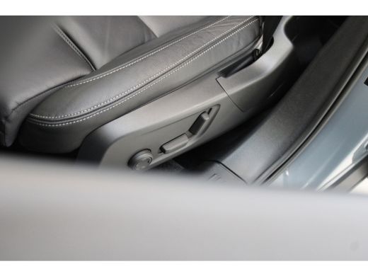 Volvo  XC40 T4 211PK Recharge Ultimate Dark | Panoramadak | Memory Stoel | Leder | HK Audio | 20'' ActivLease financial lease