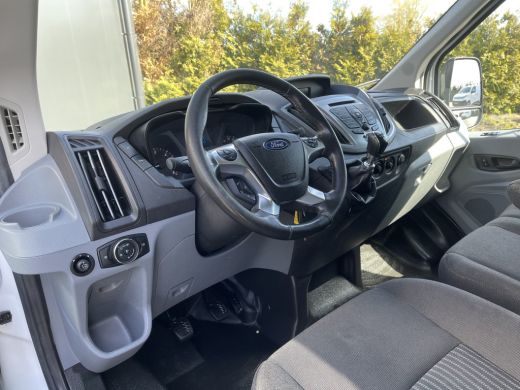 Ford Transit 2.0 TDCI EURO 6 / L2H2 / 1e EIG. / IMPERIAAL / TREKHAAK / AIRCO / CRUISE / 3-ZITS / PDC ActivLease financial lease
