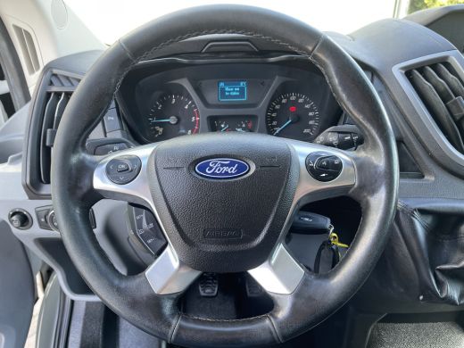 Ford Transit 2.0 TDCI EURO 6 / L2H2 / 1e EIG. / IMPERIAAL / TREKHAAK / AIRCO / CRUISE / 3-ZITS / PDC ActivLease financial lease