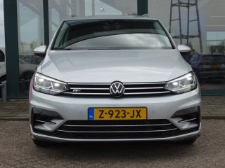 Volkswagen Touran 1.5 TSI 150 PK 7-DSG Highline 7p. | Trekhaak | Stoelverwarming | Achteruitrijcamera | Apple Carpl...