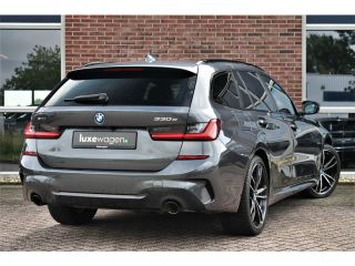 BMW 3 Serie Touring 330e xDrive M-Sport Pano ACC HUD Laser 19inch