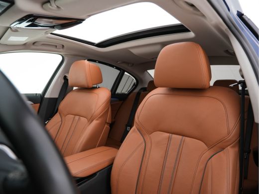 BMW 5 Serie 530e iPerformance eDrive Edition (INCL.BTW) *PANO | DAKOTA-FULL-LEATHER  | DIGI-COCKPIT | FULL-LE... ActivLease financial lease