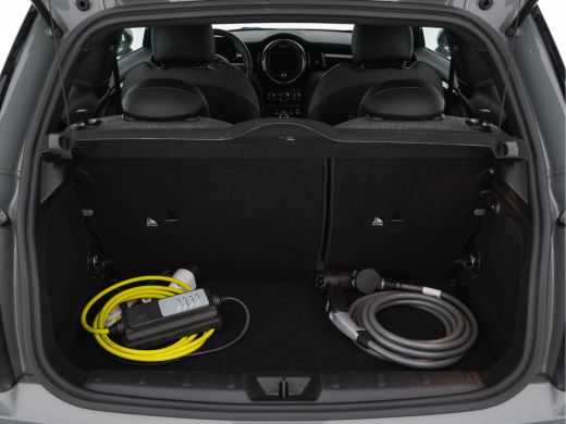 Mini Mini Electric Essential 33 kWh [3-Fase] (INCL-BTW) *FULL-LED | DIGI-COCKPIT | 1/2-LEATHER | CAMERA | KEYLESS | ... ActivLease financial lease