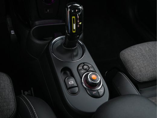 Mini Mini Electric Essential 33 kWh [3-Fase] (INCL-BTW) *FULL-LED | DIGI-COCKPIT | 1/2-LEATHER | CAMERA | KEYLESS | ... ActivLease financial lease