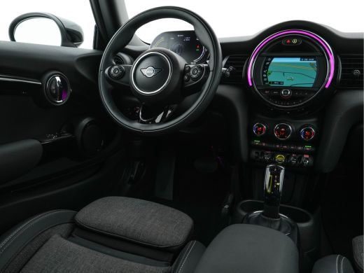 Mini Mini Electric Essential 33 kWh [3-Fase] (INCL-BTW) *FULL-LED | DIGI-COCKPIT | 1/2-LEATHER | CAMERA | KEYLESS | ... ActivLease financial lease