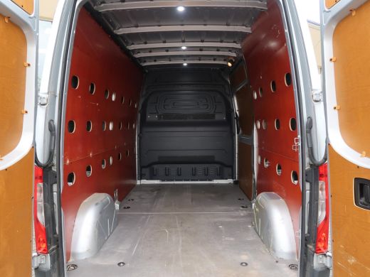 Mercedes Sprinter 314 2.2 CDI AUT. L2H2 + MBUX NAVIGATIE / CAMERA / APPLE CARPLAY / CRUISE CONTROL ActivLease financial lease