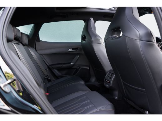 Seat Formentor 1.4 e-Hybrid / Standkachel/ Virtual Cockpit/ Top View 360° / Adaptive Cruise Control/ Panoramadak... ActivLease financial lease