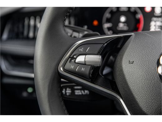Skoda Superb Combi 1.5 TSI MHEV 150 7DSG First Edition | Achteruitrijcamera | Climatronic, elektronische airco... ActivLease financial lease