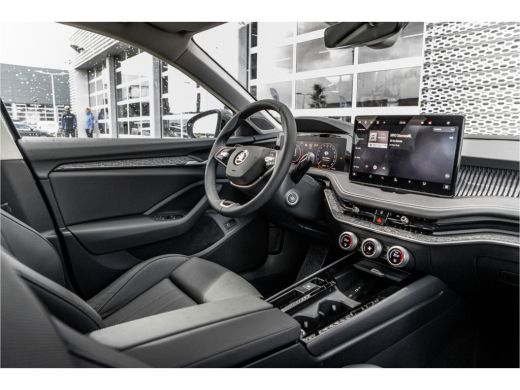 Skoda Superb Combi 1.5 TSI MHEV 150 7DSG First Edition | Achteruitrijcamera | Climatronic, elektronische airco... ActivLease financial lease