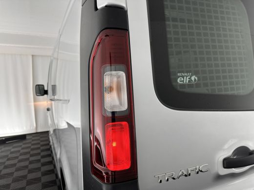 Renault Trafic 1.6 dCi T29 L1H1 Comfort-Pack 1.260 Kg-Cargo-Capacity *NAVI-FULLMAP | AIRCO | CRUISE | 3-PERS | PDC* ActivLease financial lease