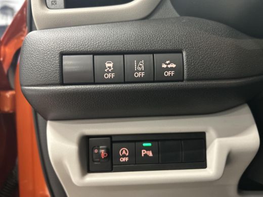 Suzuki Swift 1.2 Style Smart Hybrid ActivLease financial lease
