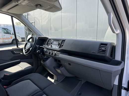 Volkswagen Crafter 35 2.0 TDI 123 PK E6 / RWD / HYDR. LAADKLEP / BAKWAGEN / AIRCO / CRUISE / MEUBELBAK ActivLease financial lease