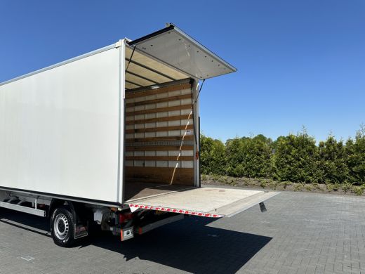 Volkswagen Crafter 35 2.0 TDI 123 PK E6 / RWD / HYDR. LAADKLEP / BAKWAGEN / AIRCO / CRUISE / MEUBELBAK ActivLease financial lease