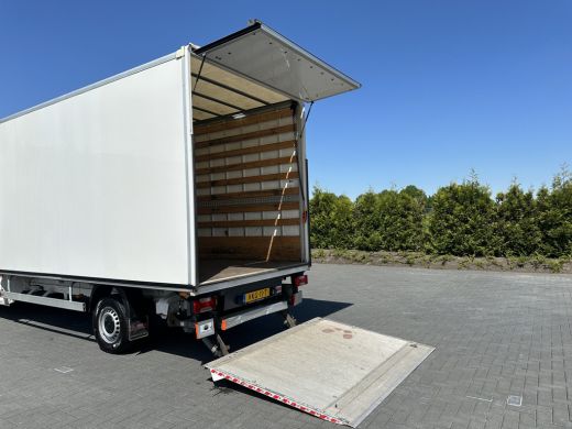 Volkswagen Crafter 35 2.0 TDI 123 PK E6 / RWD / HYDR. LAADKLEP / BAKWAGEN / AIRCO / CRUISE / MEUBELBAK ActivLease financial lease
