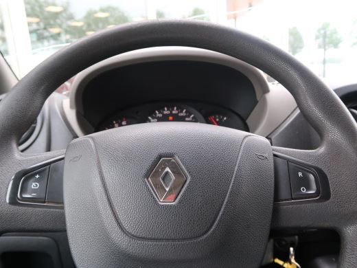 Renault Master T35 2.3 DCI 165 PK L3H2 + 2500 KG TREKHAAK / NAVIGATIE / DAB+ ActivLease financial lease