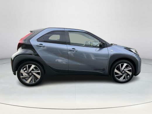 Toyota Aygo X 1.0 VVT-i MT Envy | Persian salt metallic met zwart dak | Demonstratie auto | ActivLease financial lease