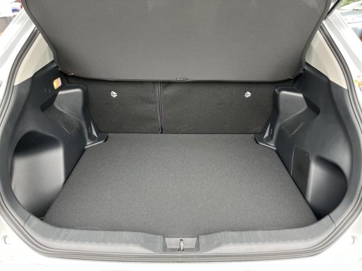 Toyota Yaris Cross 1.5 Hybrid 115 Active | Shimmering silver metallic | Demonstratie auto | ActivLease financial lease
