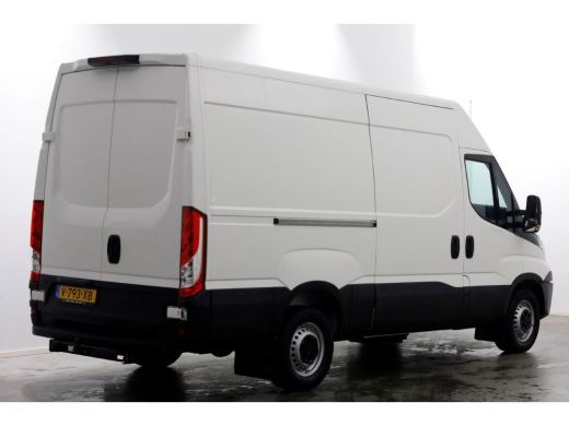 Iveco Daily 35S16 155pk L2H2 HiMatic Automaat Airco/Trekhaak 3500kg 03-2019 ActivLease financial lease