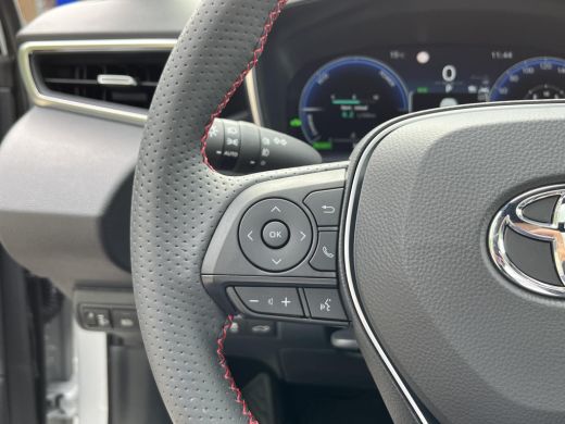 Toyota Corolla Touring Sports Hybrid 140 GR Sport | All-in prijs! | Panoramadak | Apple Carplay/Android Auto | Parkeersensoren ... ActivLease financial lease