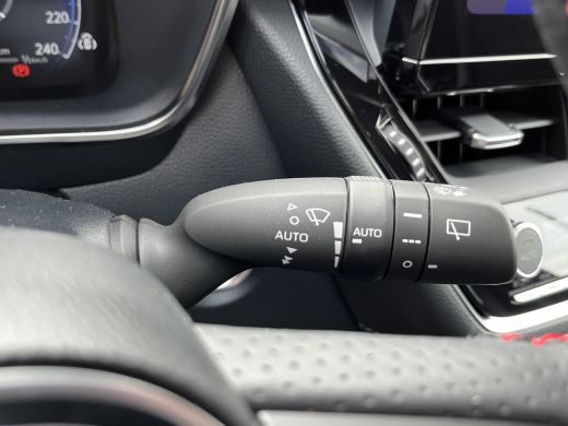 Toyota Corolla Touring Sports Hybrid 140 GR Sport | All-in prijs! | Panoramadak | Apple Carplay/Android Auto | Parkeersensoren ... ActivLease financial lease