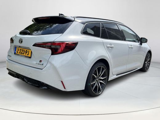 Toyota Corolla Touring Sports Hybrid 140 GR Sport | All-in prijs! | Panoramadak | Apple Carplay/Android Auto | Parkeersensoren ... ActivLease financial lease