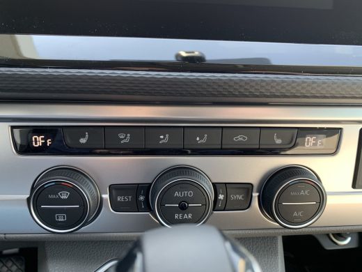 Volkswagen Transporter 2.0 TDI 150PK DSG Caravelle DC | Led | digital cockpit | Leer | Schuifdeuren elektrisch ActivLease financial lease
