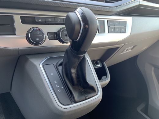 Volkswagen Transporter 2.0 TDI 150PK DSG Caravelle DC | Led | digital cockpit | Leer | Schuifdeuren elektrisch ActivLease financial lease