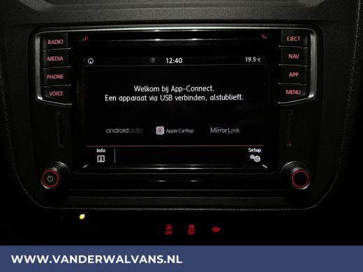 Volkswagen Caddy 2.0 TDI L1H1 Euro6 Airco | Navigatie | Camera | Cruisecontrol | Trekhaak | Apple Carplay Parkeers... ActivLease financial lease