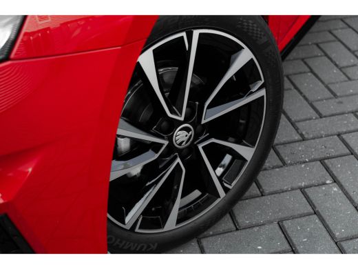 Skoda Fabia ŠKODA Monte Carlo | Achteruitrijcamera | Cruise control met speedlimiter | Driver Activity Assist... ActivLease financial lease