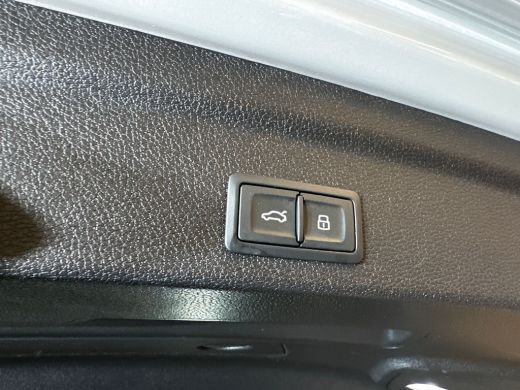 Audi Q3 Sportback 45 230pk TFSI quattro Pro Line S / Side assist & lane assist / Parkeerhulp plus / MMI navigatie plus ActivLease financial lease