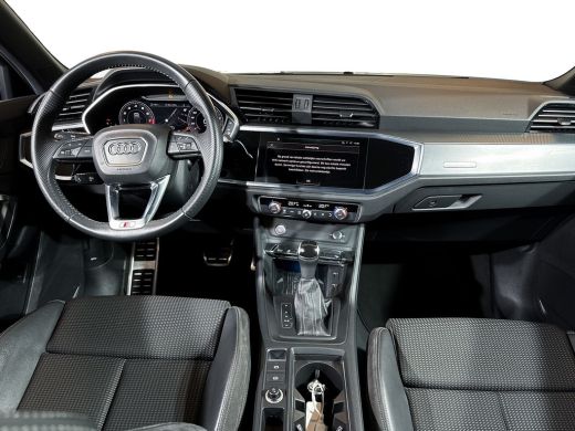Audi Q3 Sportback 45 230pk TFSI quattro Pro Line S / Side assist & lane assist / Parkeerhulp plus / MMI navigatie plus ActivLease financial lease