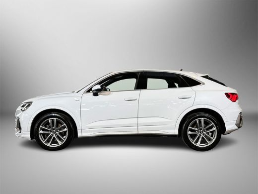 Audi Q3 Sportback 45 230pk TFSI quattro Pro Line S / Side assist & lane assist / Parkeerhulp plus / MMI navigatie plus ActivLease financial lease