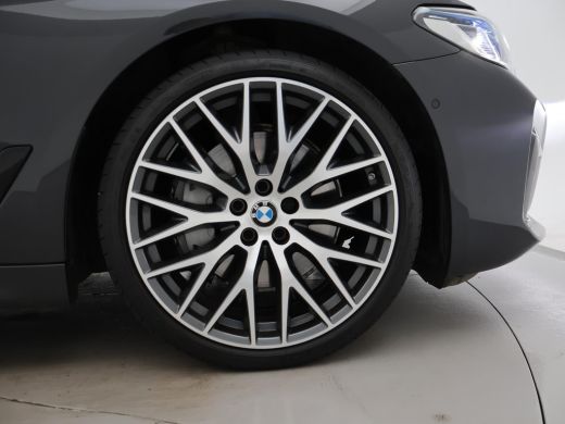 BMW 5 Serie 540i M-SPORT 3.0I 333 PK SEDAN + NAPPA LEDER / LASER LED / HEAD-UP / SCHUIFDAK ActivLease financial lease