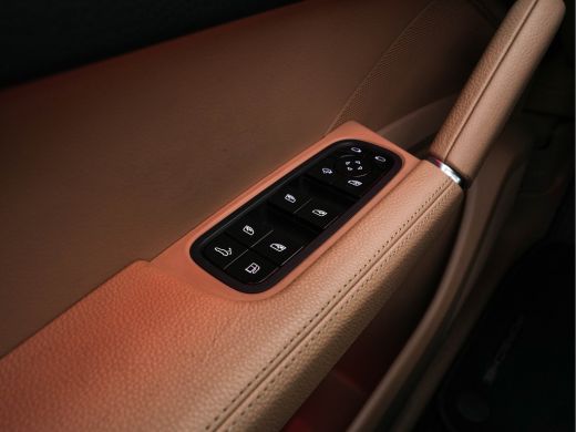 Porsche Cayenne 3.0 E-Hybrid Sport-Chrono-Pack (INCL-BTW) *PANO | NAPPA-LEATHER | FULL-LED | BOSE-SURROUND | MEMO... ActivLease financial lease