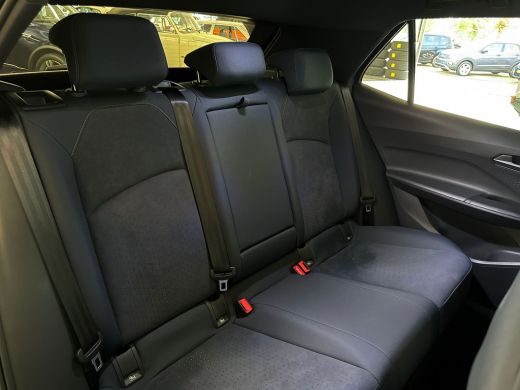 Seat Born 58 kWh e-Boost 230pk / 20 inch velgen / Warmtepomp / Panoramic sunroof / head-up display ActivLease financial lease